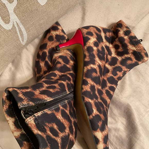 Ladies Booties - Picture 3 of 5